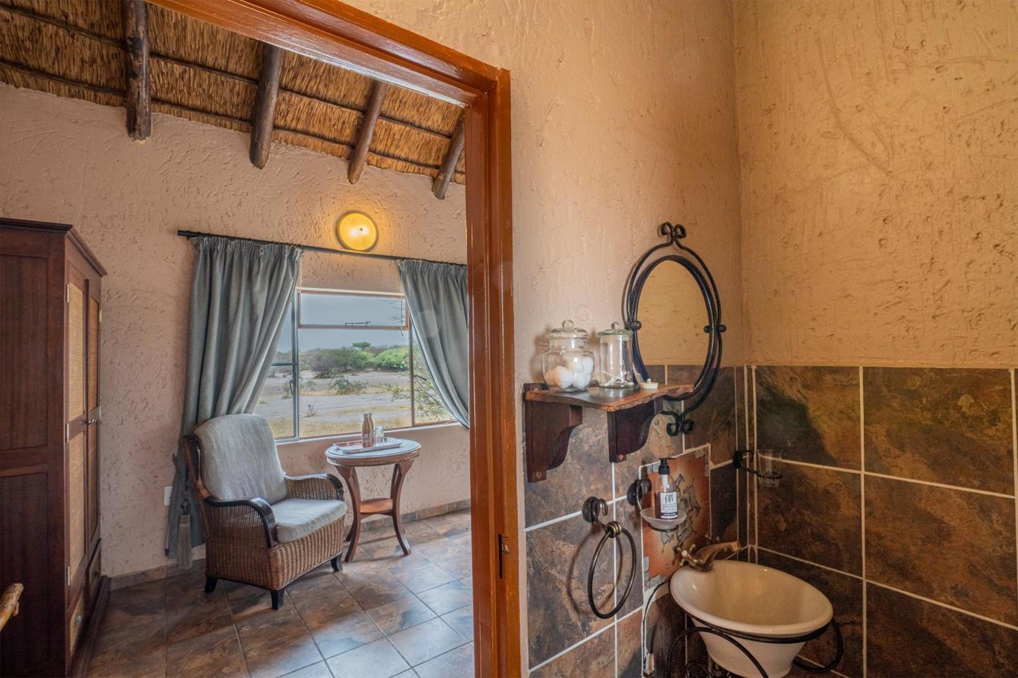 Grassland Safari Lodge Ghanzi Экстерьер фото
